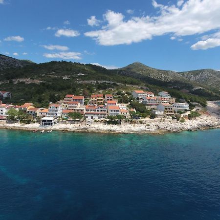 Luxury Bellavista Amazing Sea Holidays With Private Beach & Parking Мілна Екстер'єр фото