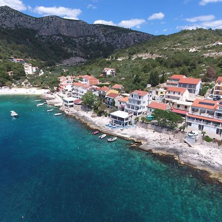 Luxury Bellavista Amazing Sea Holidays With Private Beach & Parking Мілна Екстер'єр фото