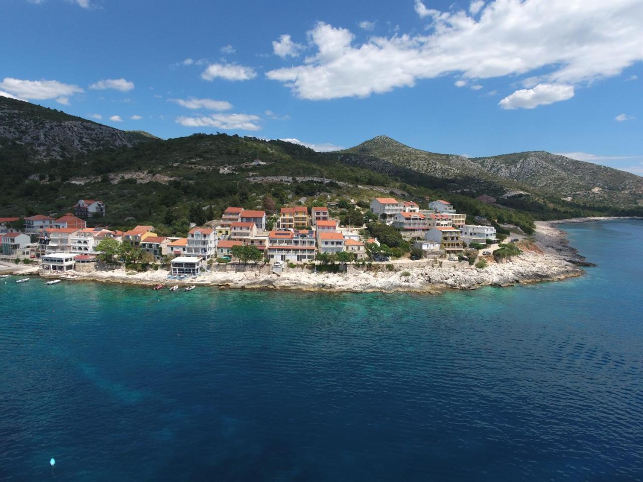 Luxury Bellavista Amazing Sea Holidays With Private Beach & Parking Мілна Екстер'єр фото