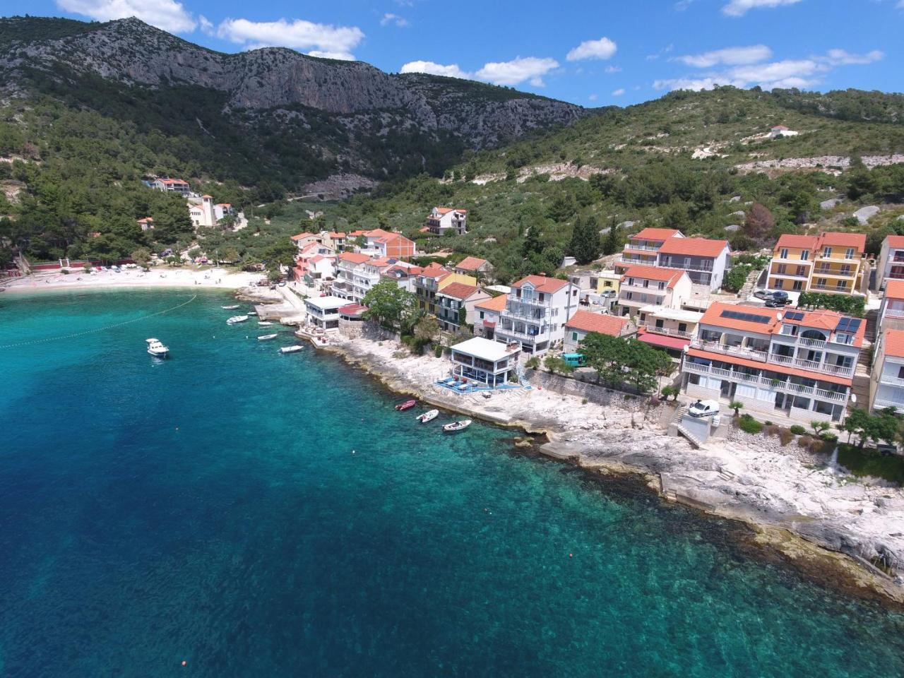 Luxury Bellavista Amazing Sea Holidays With Private Beach & Parking Мілна Екстер'єр фото