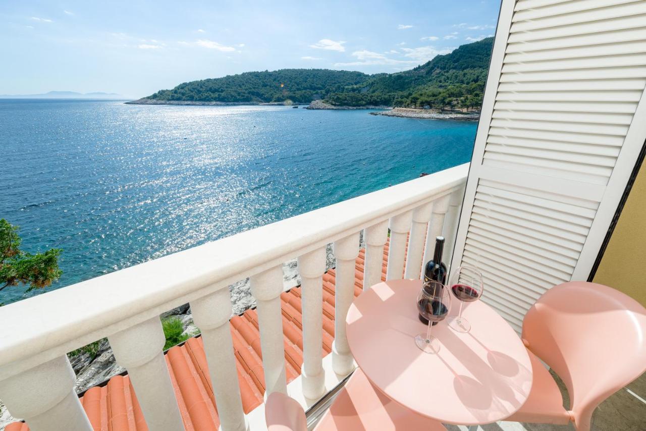 Luxury Bellavista Amazing Sea Holidays With Private Beach & Parking Мілна Екстер'єр фото