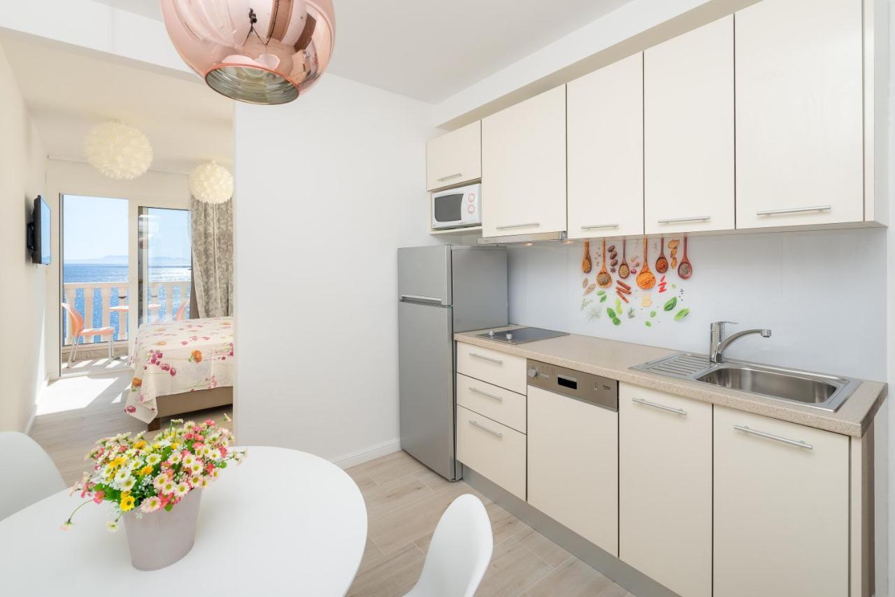 Luxury Bellavista Amazing Sea Holidays With Private Beach & Parking Мілна Екстер'єр фото
