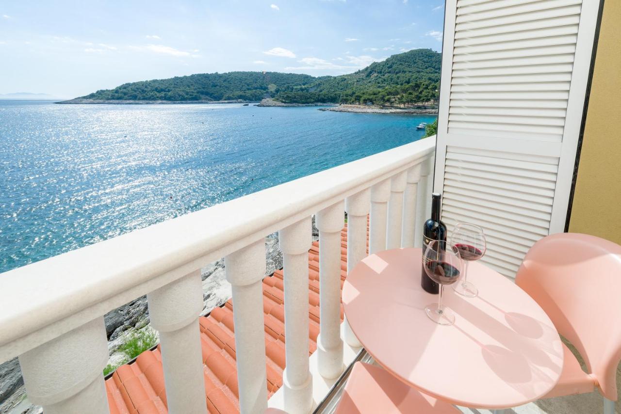 Luxury Bellavista Amazing Sea Holidays With Private Beach & Parking Мілна Екстер'єр фото