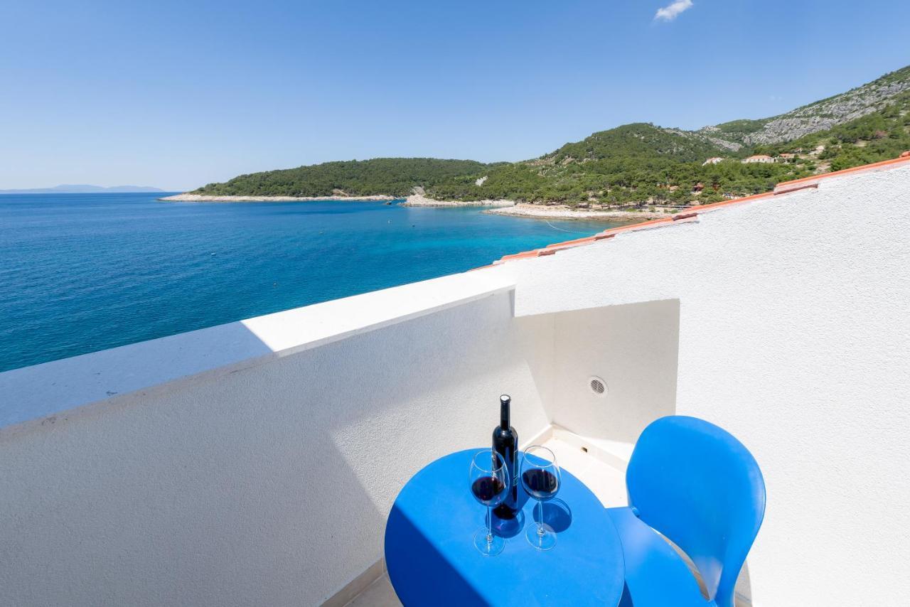 Luxury Bellavista Amazing Sea Holidays With Private Beach & Parking Мілна Екстер'єр фото