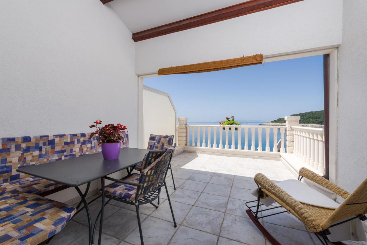 Luxury Bellavista Amazing Sea Holidays With Private Beach & Parking Мілна Екстер'єр фото