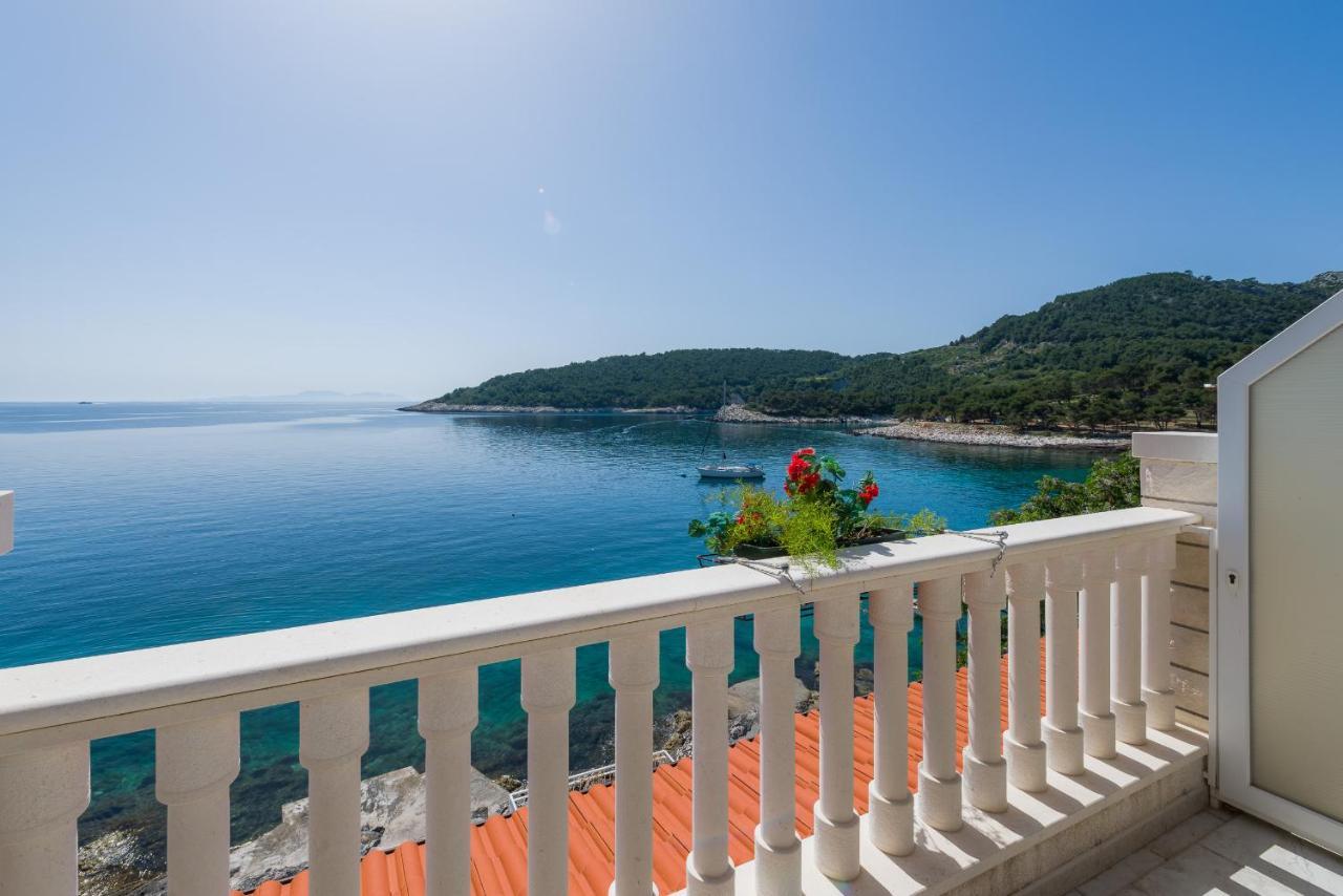 Luxury Bellavista Amazing Sea Holidays With Private Beach & Parking Мілна Екстер'єр фото