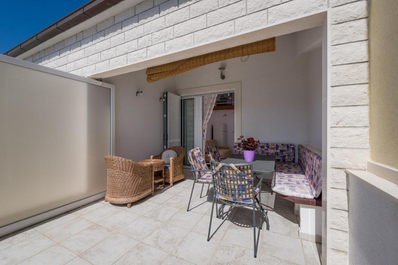 Luxury Bellavista Amazing Sea Holidays With Private Beach & Parking Мілна Екстер'єр фото