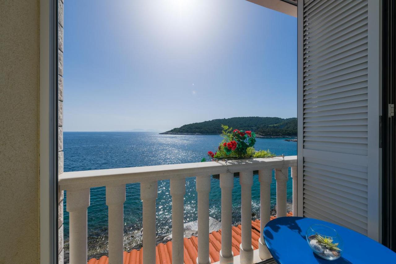 Luxury Bellavista Amazing Sea Holidays With Private Beach & Parking Мілна Екстер'єр фото
