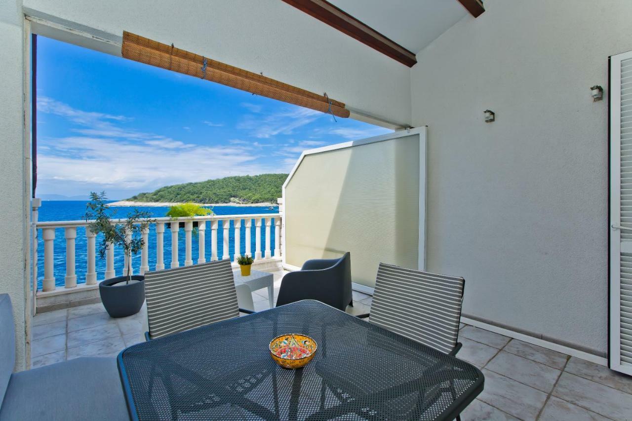 Luxury Bellavista Amazing Sea Holidays With Private Beach & Parking Мілна Екстер'єр фото