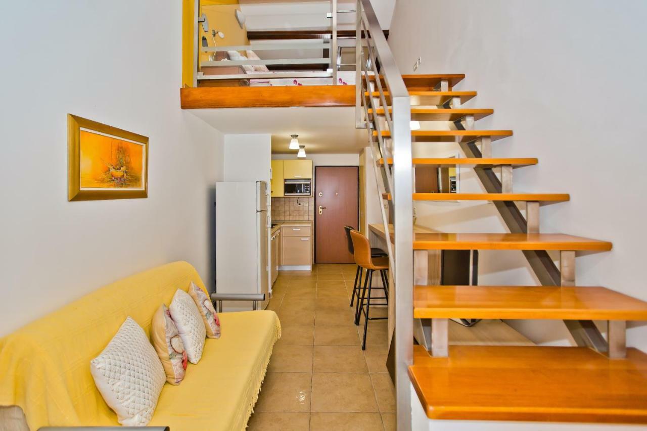 Luxury Bellavista Amazing Sea Holidays With Private Beach & Parking Мілна Екстер'єр фото