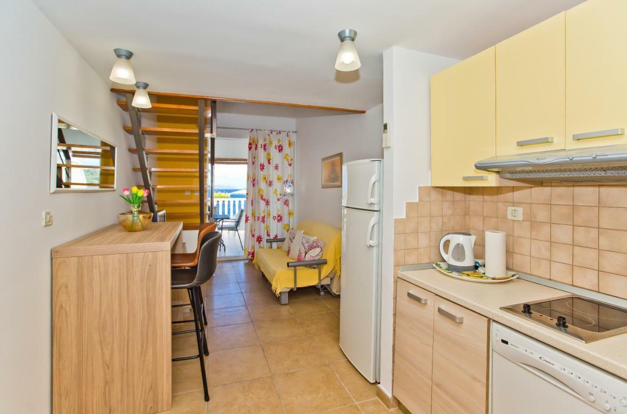 Luxury Bellavista Amazing Sea Holidays With Private Beach & Parking Мілна Екстер'єр фото