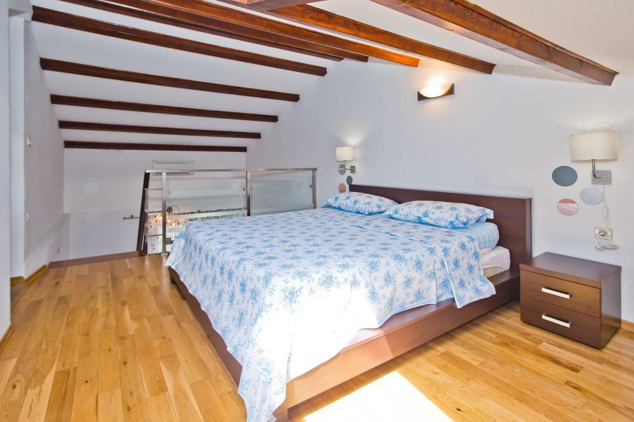 Luxury Bellavista Amazing Sea Holidays With Private Beach & Parking Мілна Екстер'єр фото
